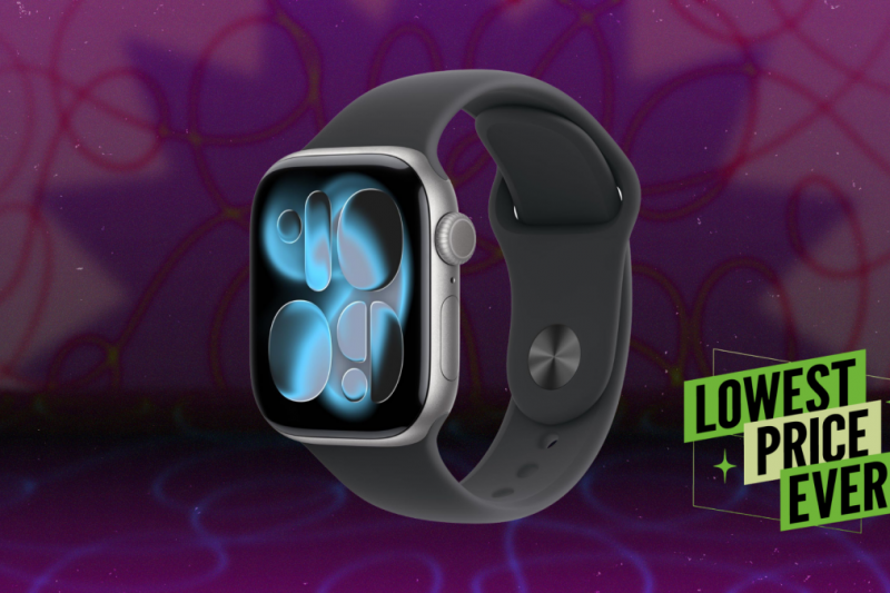 The Apple Watch 11 Supports Siri AI, and It's $100 Off Right Now